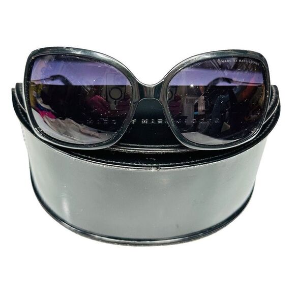 Marc by Marc Jacobs Womens Sunglasses Square Frame Full Black Rim with Case - Picture 1 of 9